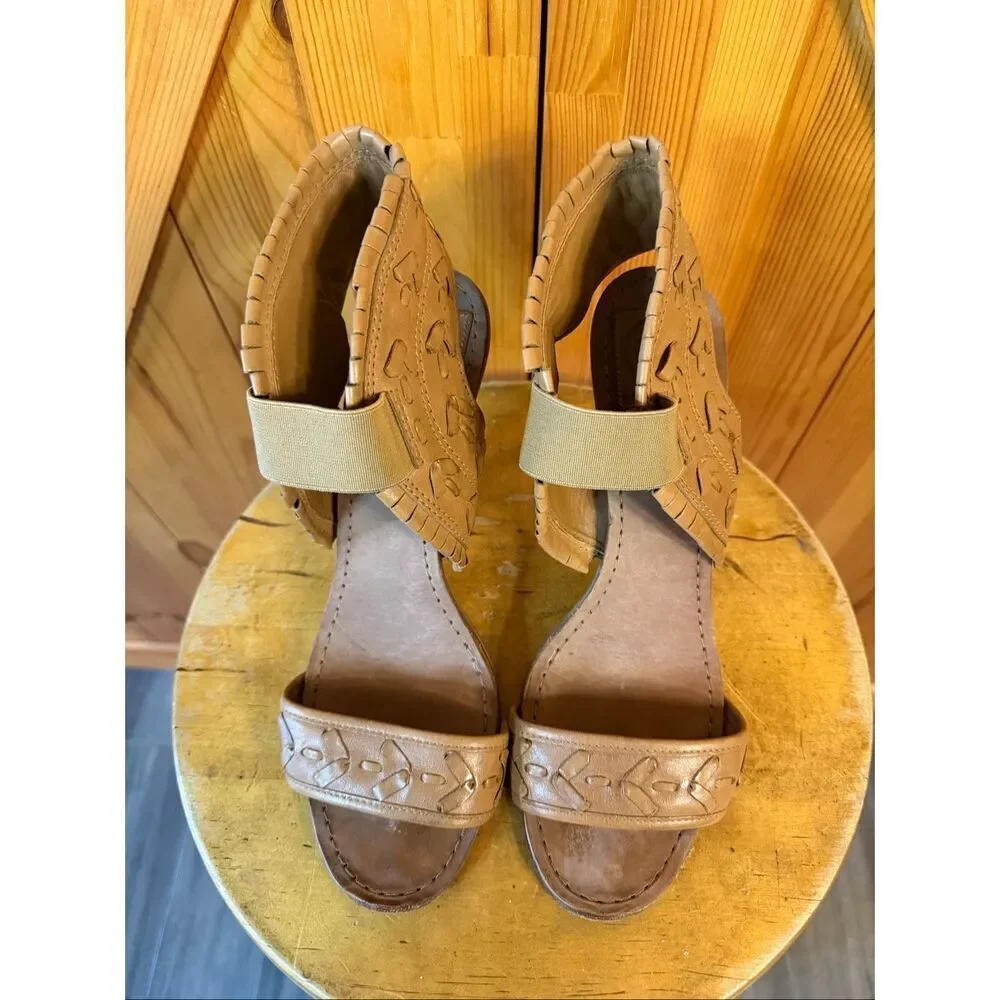 Tory Burch woven leather heels Light Brown Size 10.5M Ankle Cuff Elastic